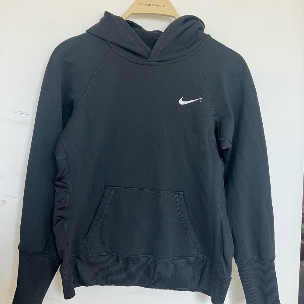 Black Nike Therma Fit Hoodie